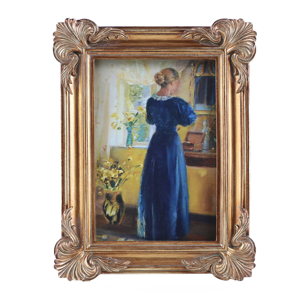 SIKOO Ornate Shell-Carved Vintage Picture Frame with Antique Oil Painting