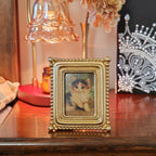 SIKOO Vintage Beaded Mini Picture Frame with Cat Artwork