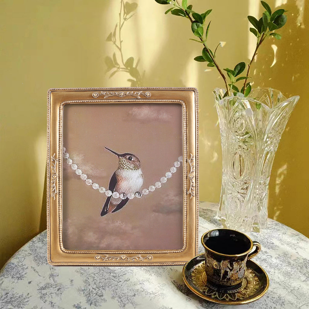 SIKOO Vintage Leaf Scroll-Carved Picture Frame with Hummingbird Art Print