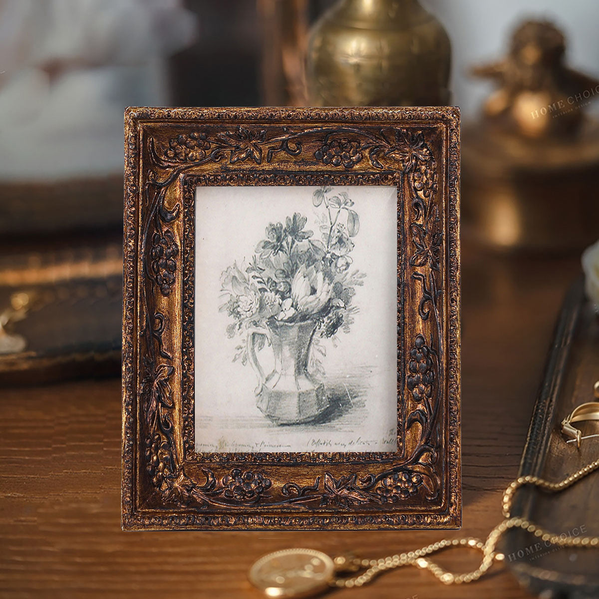 SIKOO Vintage Round Grape Leaf-Carved  Frame with Antique Floral Sketch Art