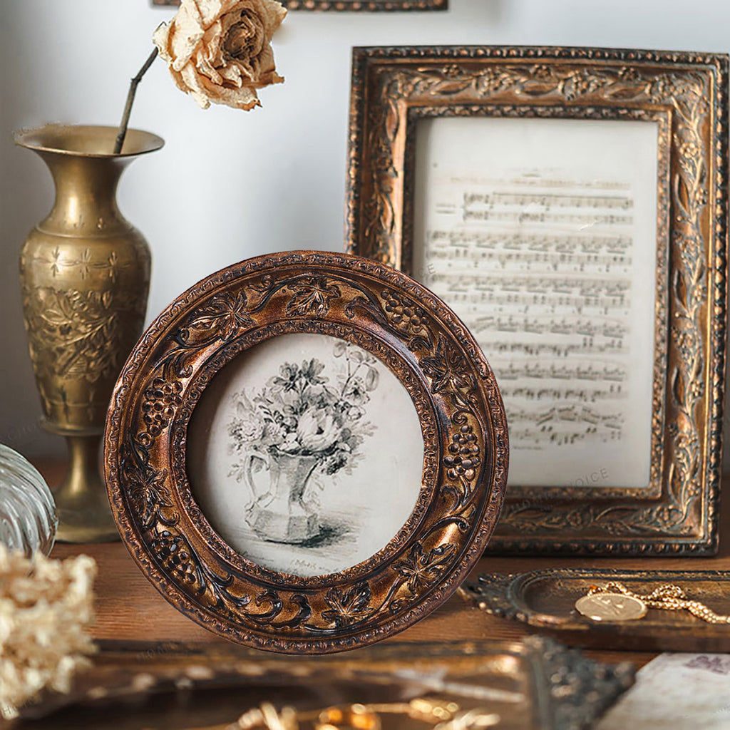 SIKOO Vintage Round Grape Leaf-Carved  Frame with Antique Floral Sketch Art