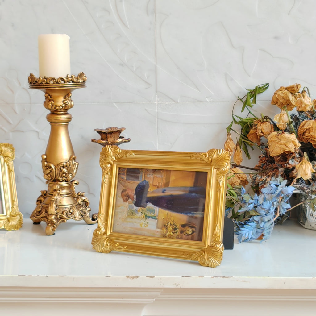 SIKOO Ornate Shell-Carved Vintage Picture Frame with Antique Oil Painting