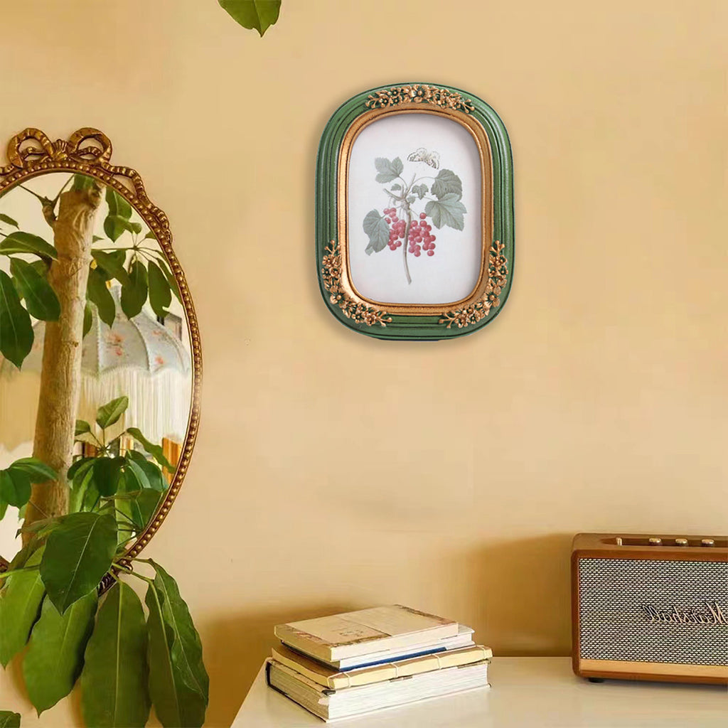 SIKOO Vintage Floral-Carved Arched Frame with Oil Painting