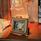 SIKOO Vintage Beaded Mini Picture Frame with Cat Artwork